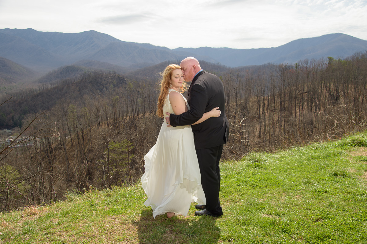 Romantic Smoky Mountains elopement