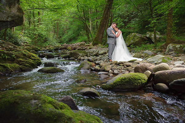Gatlinburg waterfall weddings